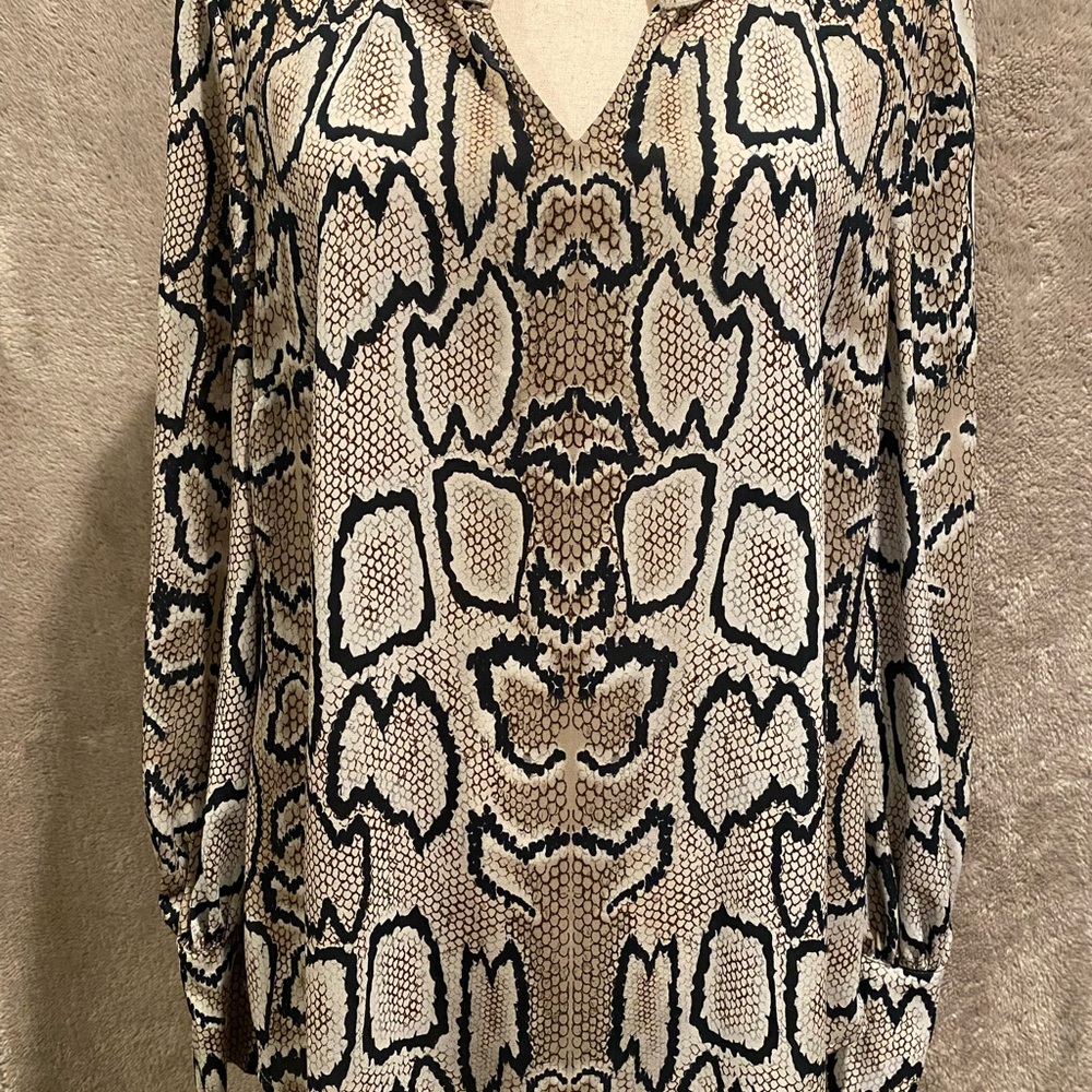 CAbi Serpentine Blouse, Sz M